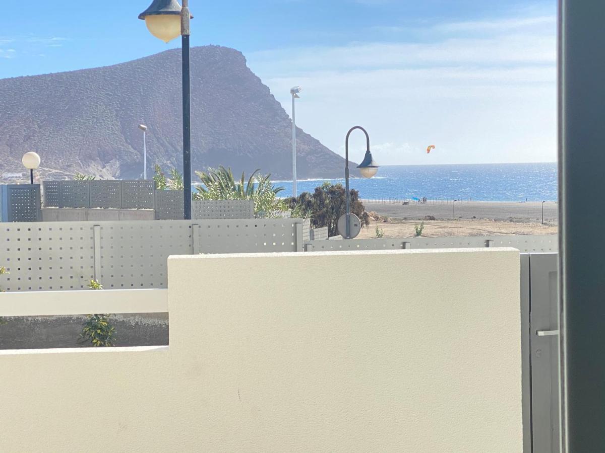 A Beautiful Apartment With A Beach View - La Tejita - El Medano Exterior photo